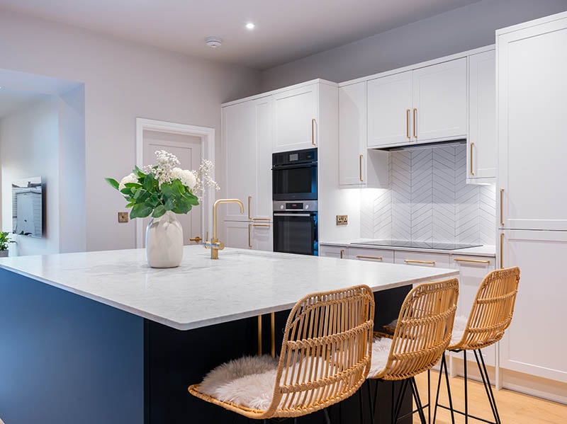 Kitchen island with snack bar