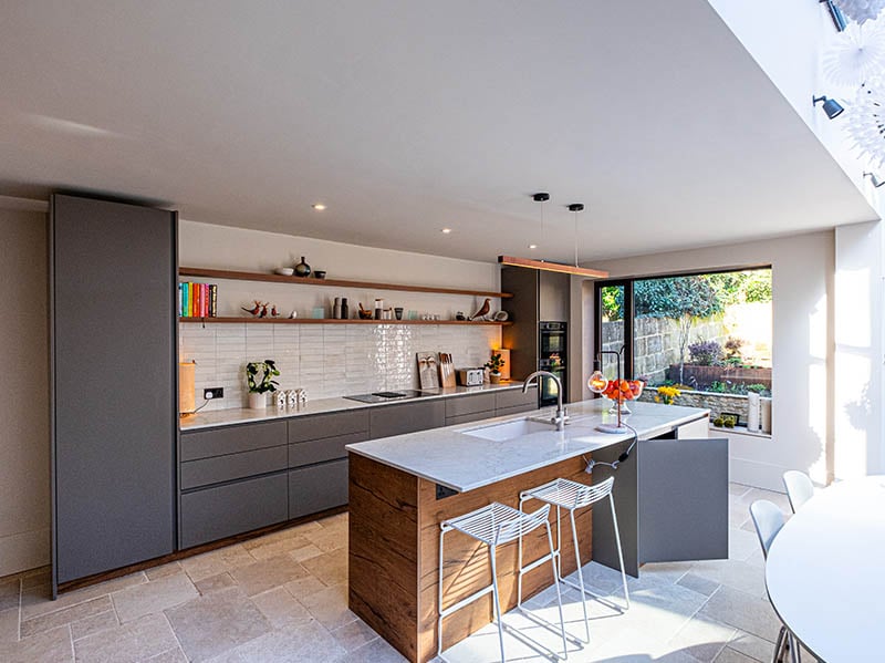 Kitchen Charleston Gray with warm wood